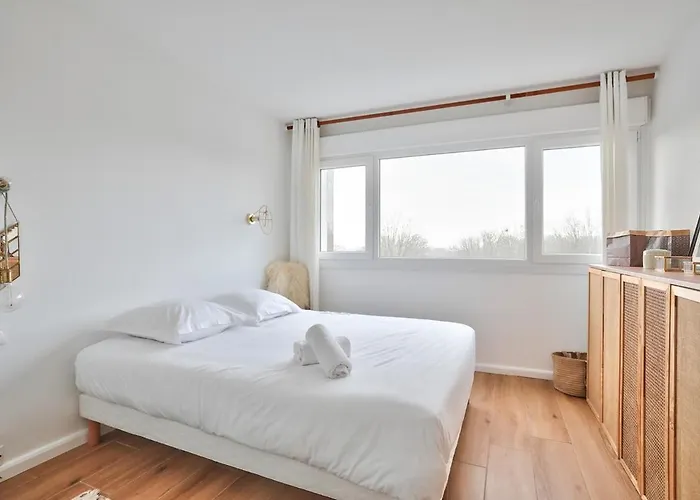 Апартаменты Superb 1br Flat On The Bois Blancs District